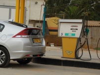 נהיגה חסכונית בדלק- כיצד יש לנהוג כדי לבזבז כמה שפחות דלק?